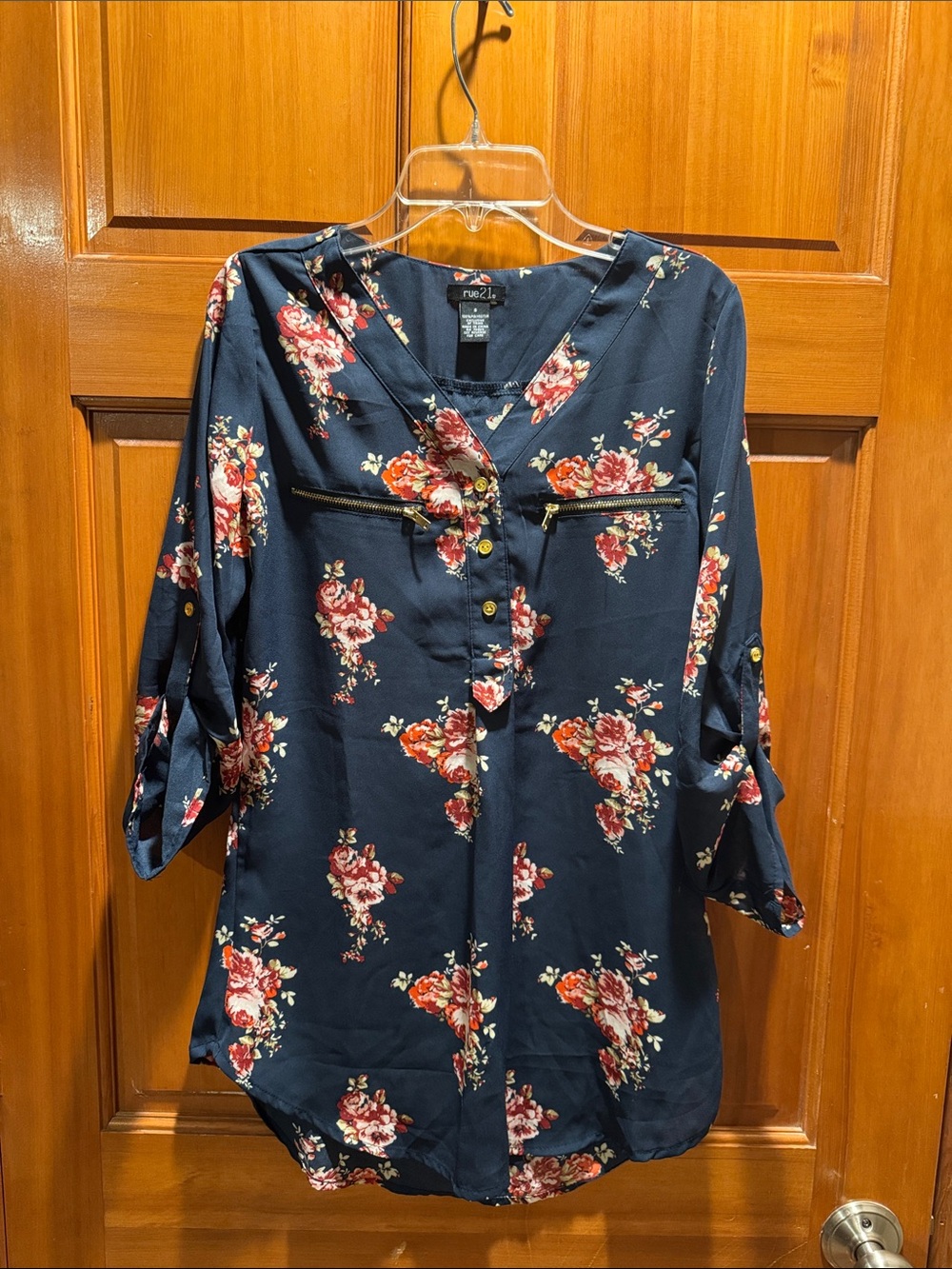 Rue21 Navy Blue Floral V-Neck Tunic Blouse with Gold Zipper Accents Size Small